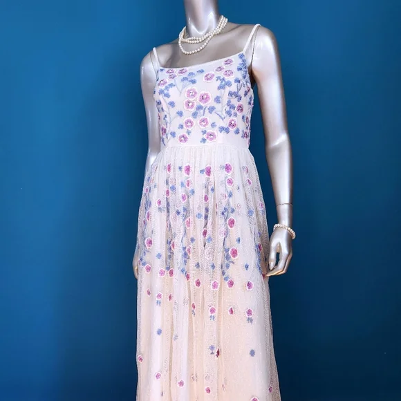 🆕️🪻MAYA DELUXE Floral Embroidered Maxi Dress w/ Sequin Embellishments // (NWT)